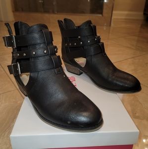 Womens JustFab Morissa Bootie